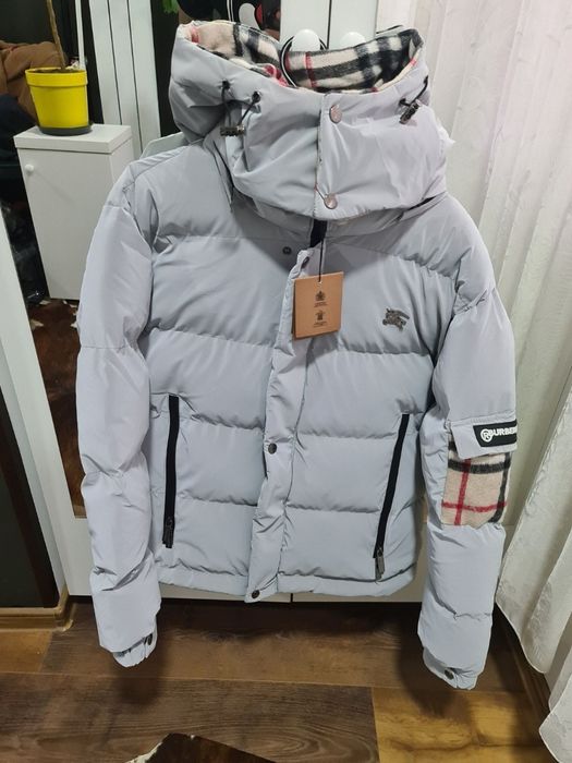 Geaca Burberry  Puffer Albastru Lucios (mărimi: S,M,L,XL,XXL)