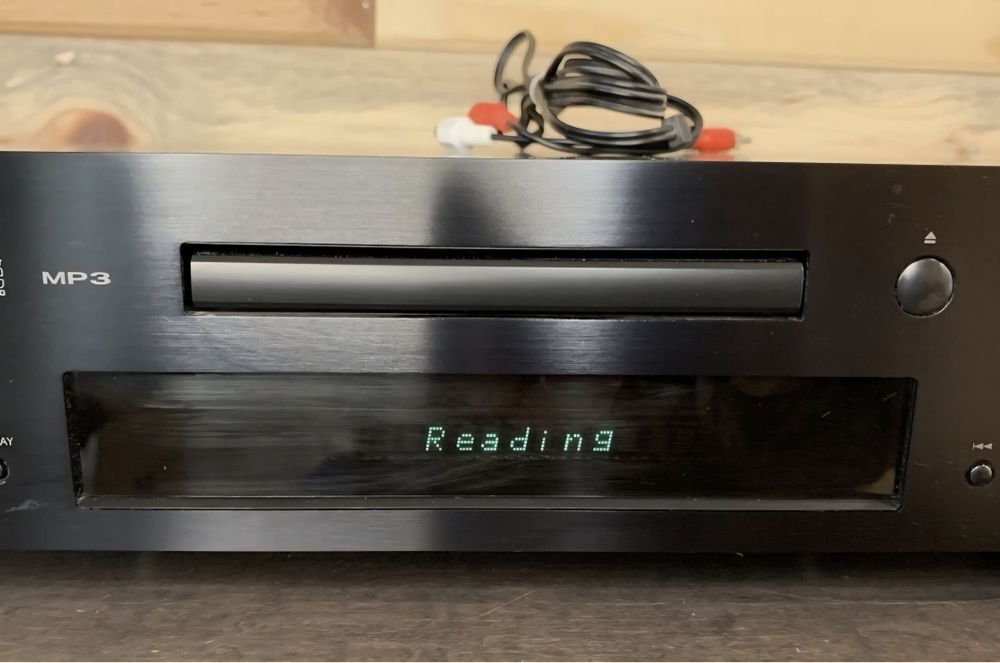 Vând CD.Mp3 Onkyo C-7030