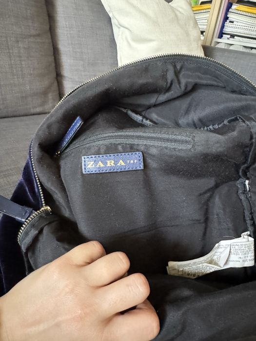 Ghiozdan de catifea Zara