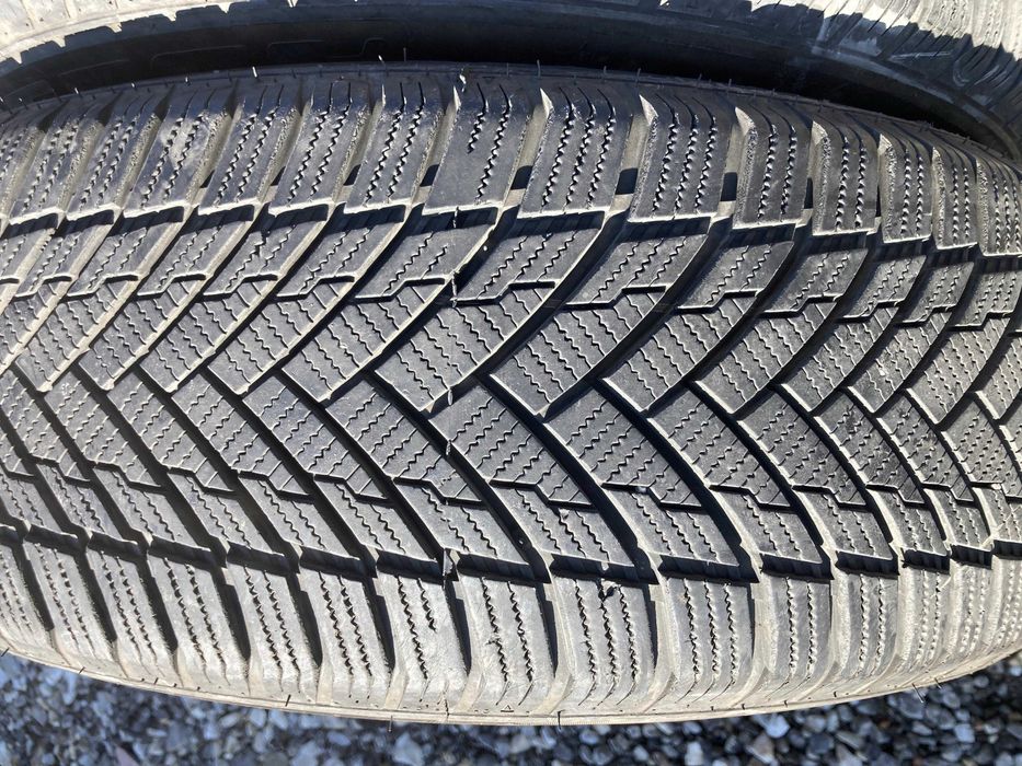 Всесезонни гуми 215 65 16 dot 20