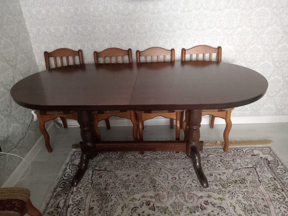 Продам стол гостевой