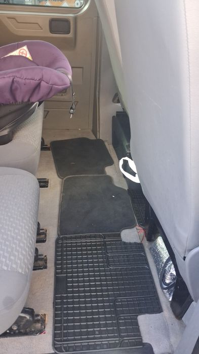 Vw transporter t5 2.5 mixt 5 locuri