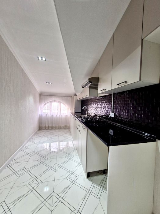 3 хонали квартира Новостройкада Аэропорт