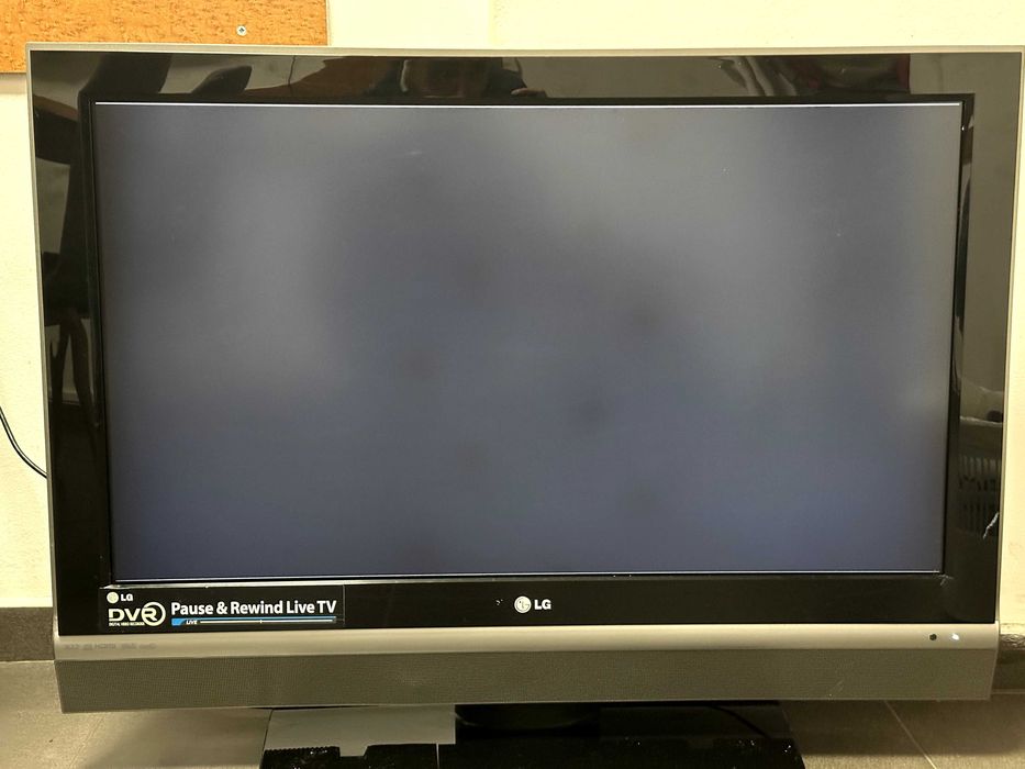 Телевизор LG37LC2RR - 37''