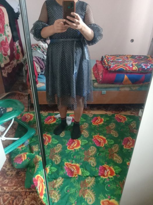 Платья хорши почти новый блестяши