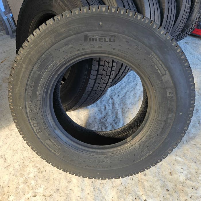 1 тежкотоварна гума 235/75R17.5 Pirelli RO2Drive 132/130M 14PR DOT2023