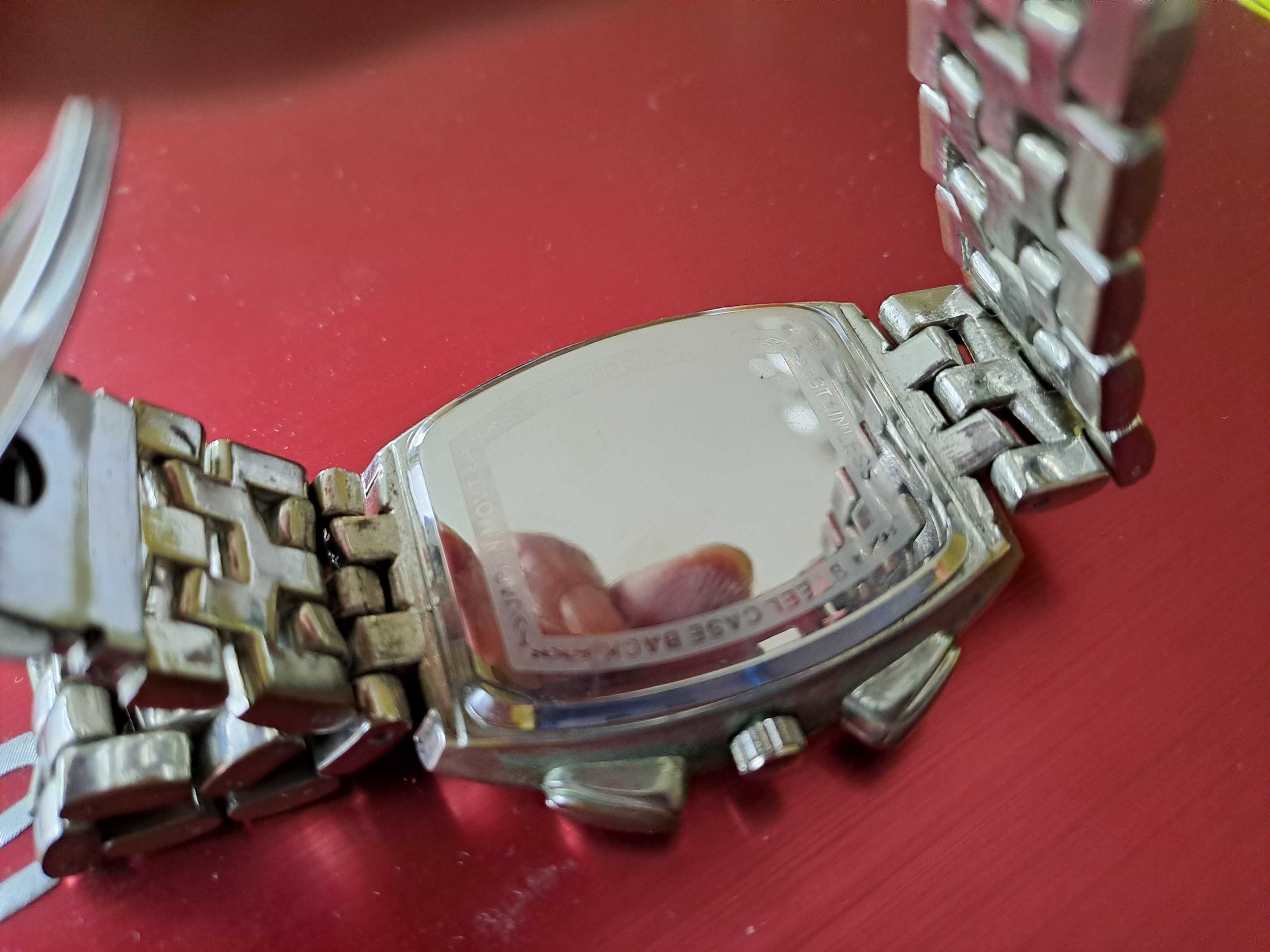 Мъжки часовник JAGUAR FRAGRANCES кварц с нов механизъм Casio