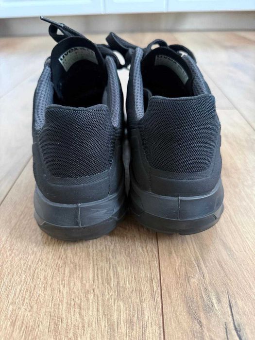 Nou Uvex 42 S1 ESD bocanci bombeu 2025