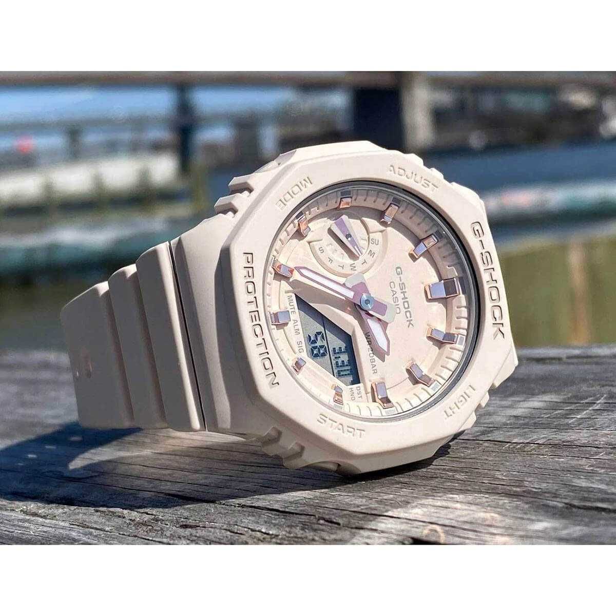 Дамски часовник Casio G-Shock GMA-S2100-4AER