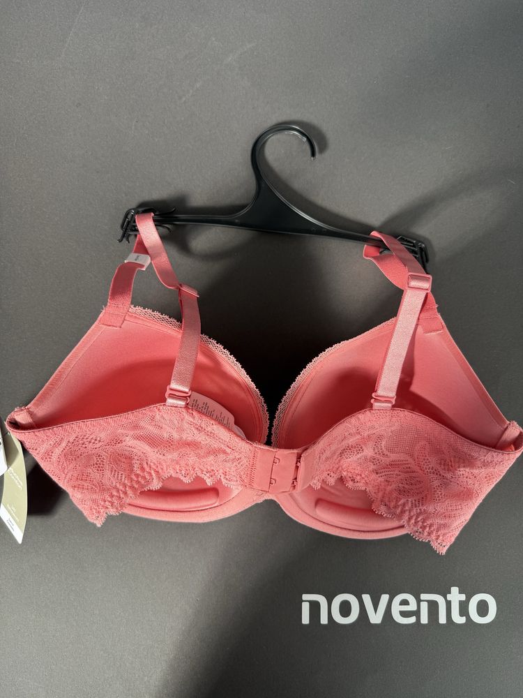 Луксозен сутиен Calvin Klein /80D/