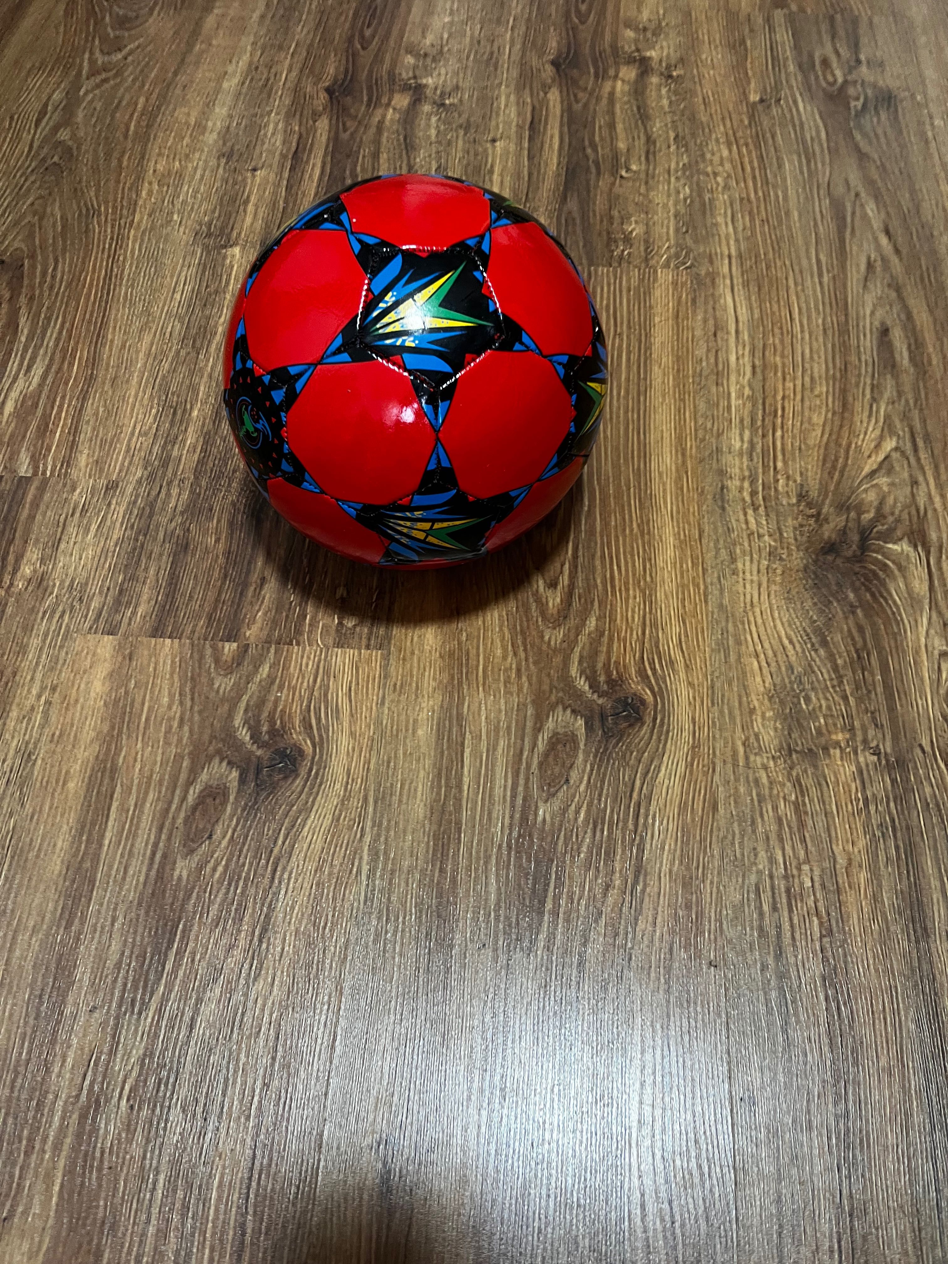 Детский футбольный мяч