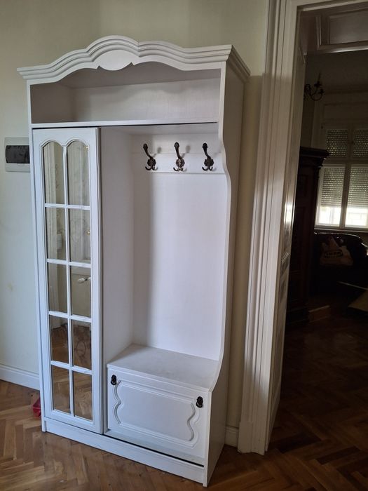 Vand set pentru hol: cuier, bancuta si comoda si masuta tv