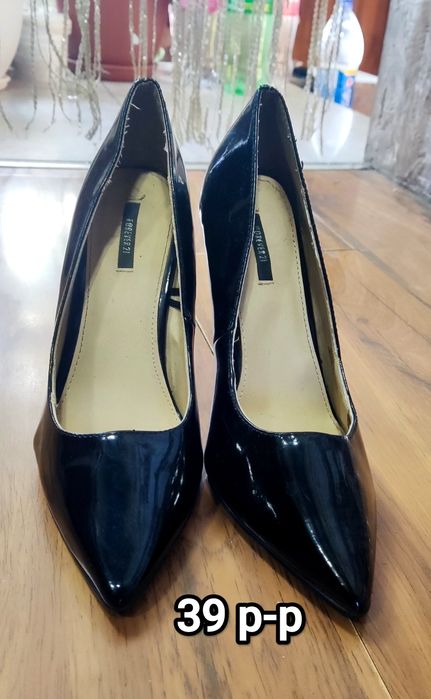 Продам женские туфли