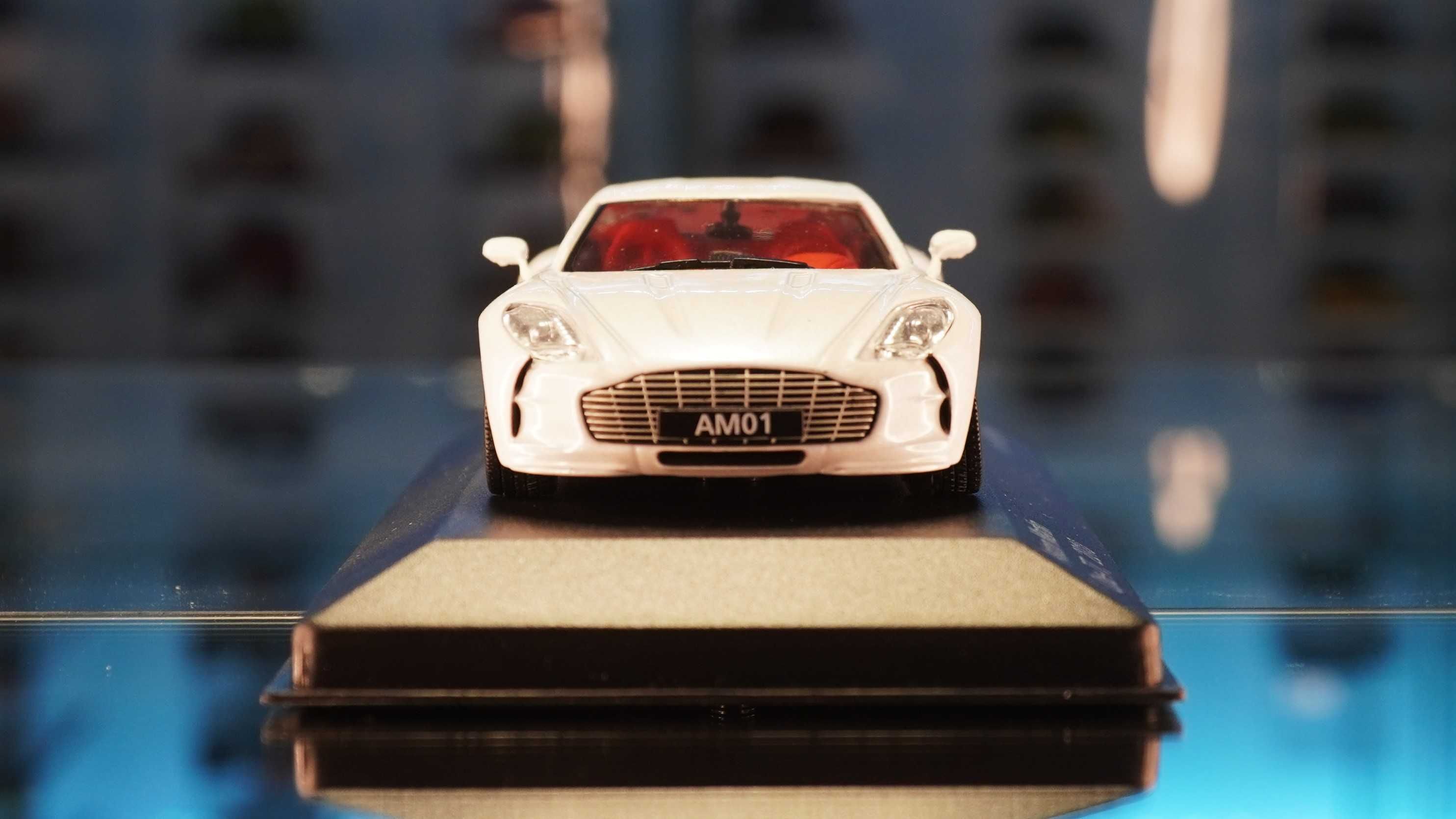 Aston Martin One-77 - WhiteBox 1/43