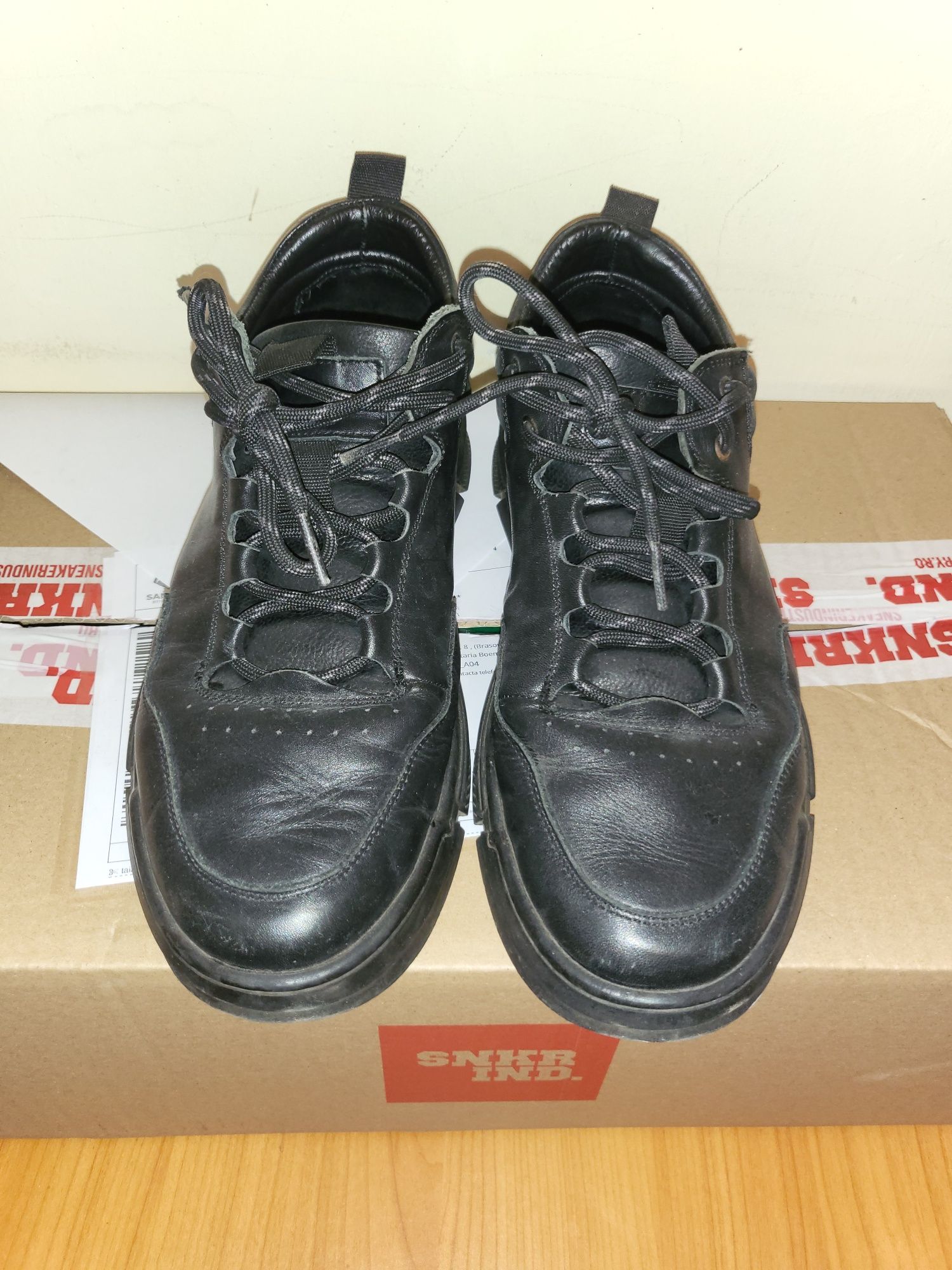 Pantofi Otter piele eleganti