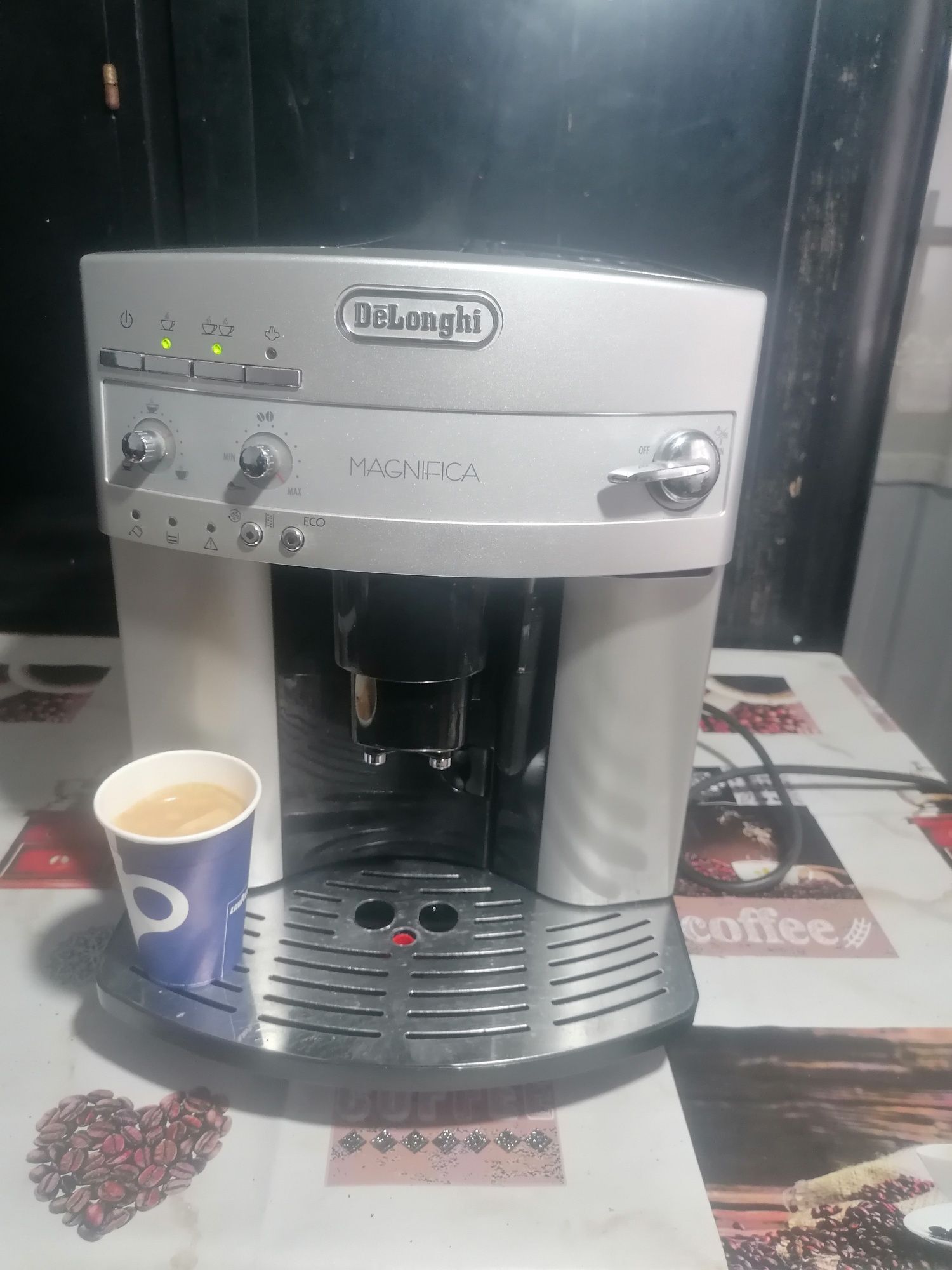 Espresor cafea Delonghi magnifica