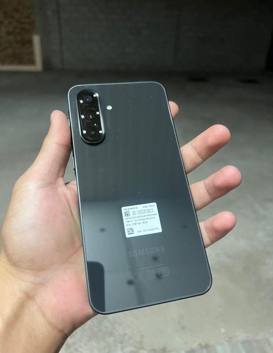 Samsung A36 в идеальном состоянии