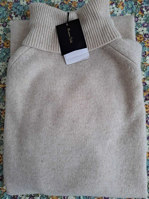 Дамска рокля от вълна и кашмир Massimo Dutti