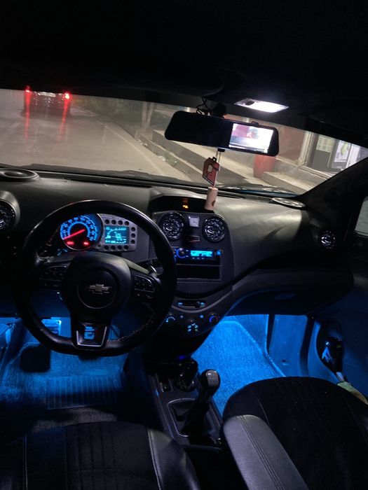 Moshina sotiladi xoladi ideyal