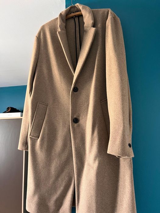 Vând palton nou nouț Zara ,mărimea L