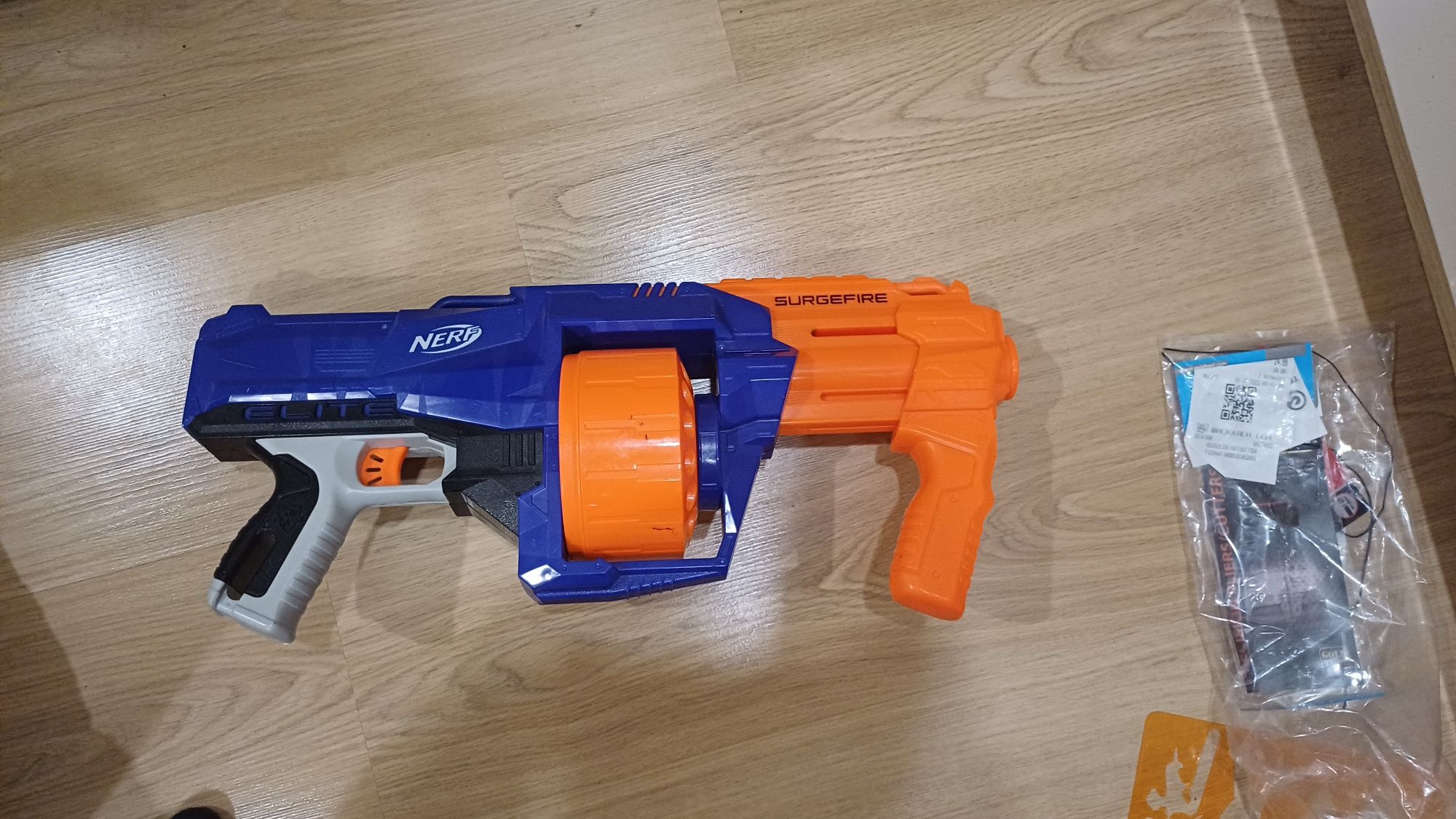 Nerf Бластери и аксесоари