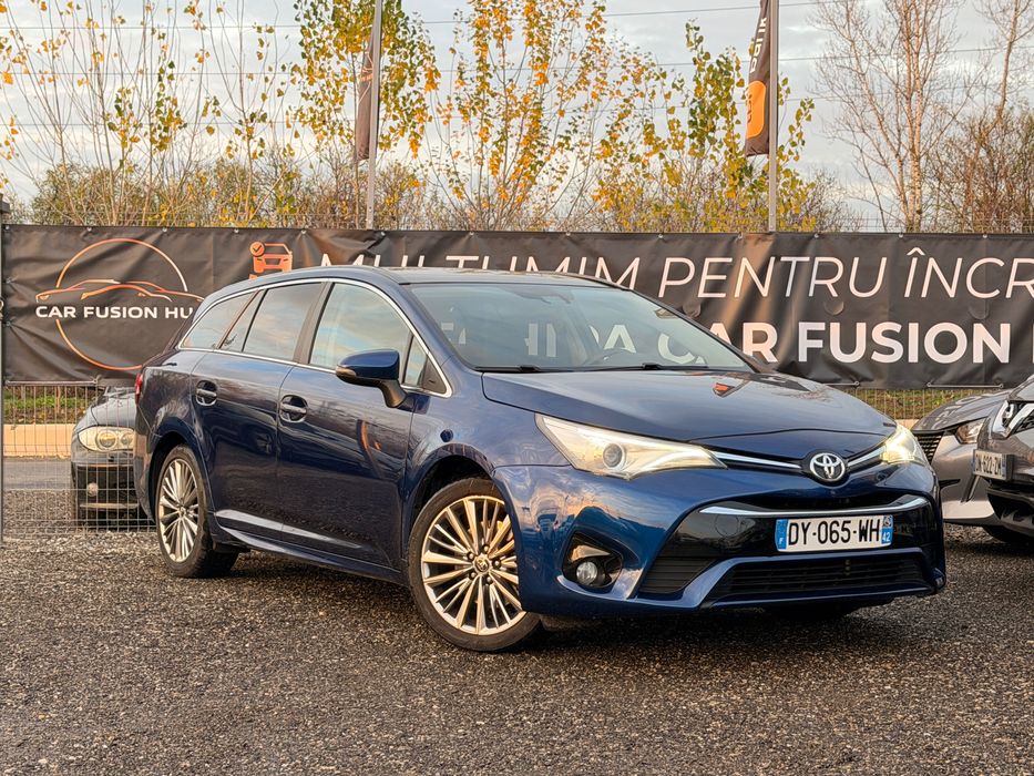 Vindem Toyota Avensis 2.0 D-4D Executive scaune incalzite , panoramic