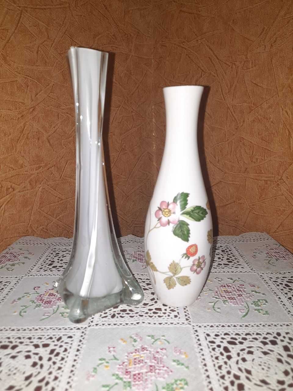 Миниатюрные вазочки  Hitkari, костяной фарфор и Берц- молочное стекло