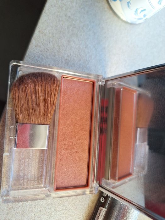 Руж-хайлайтър нов