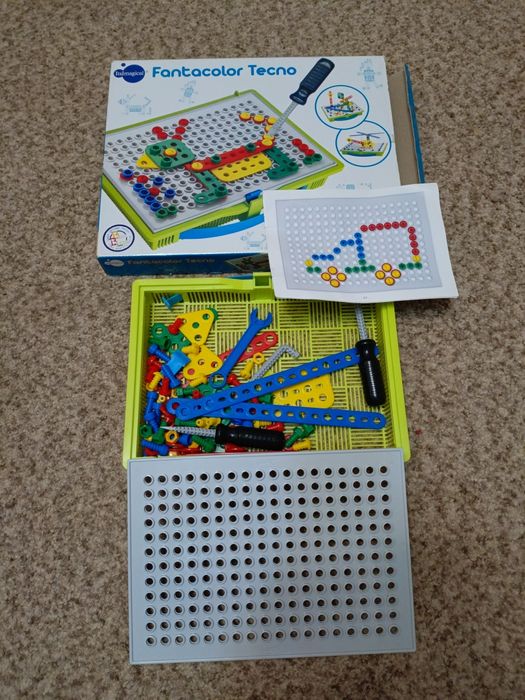 Продам конструктор для мальчиков