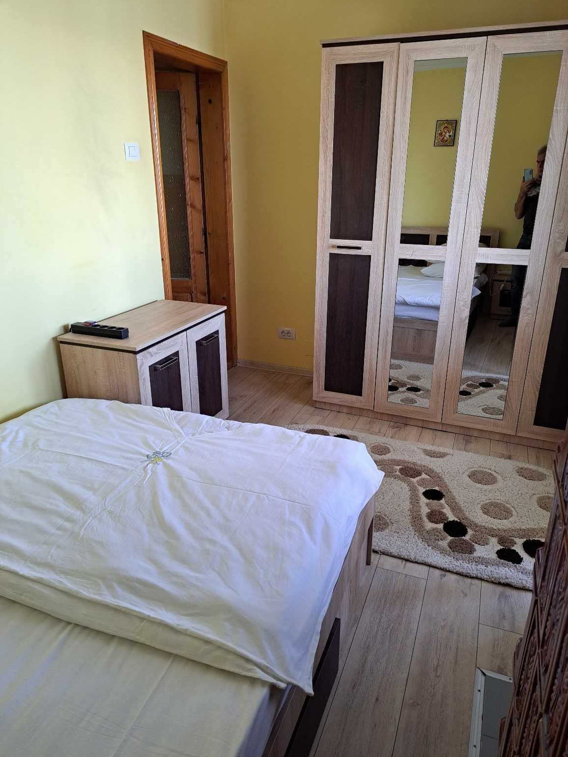 Inchiriez apartament doua camere