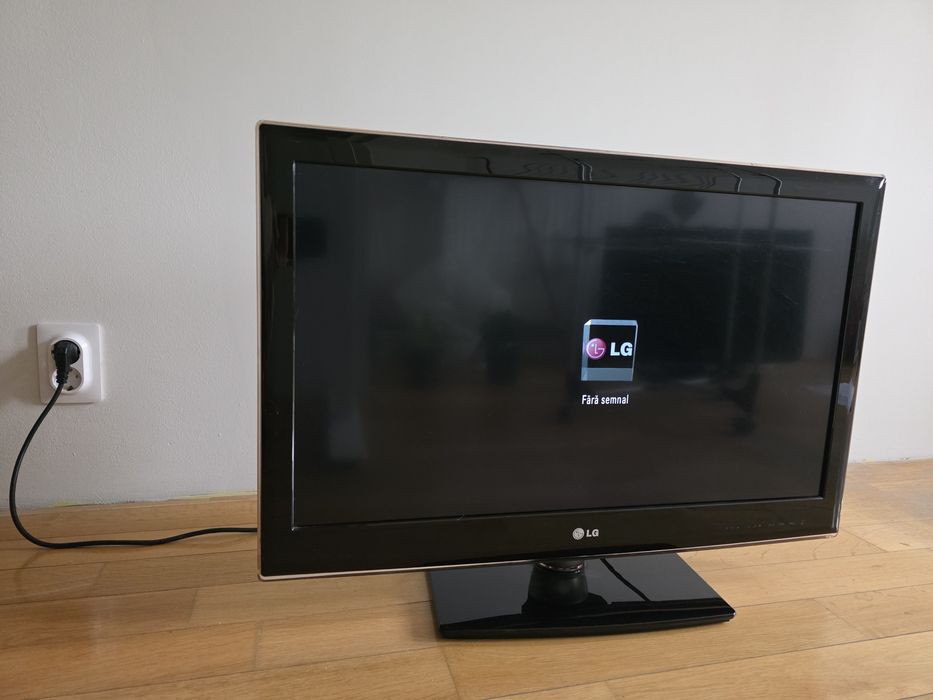 Vând Televizor LG 32LV2500