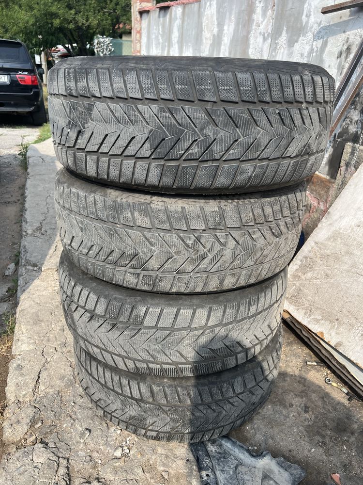 Продавам 4 броя гуми 245/45/20