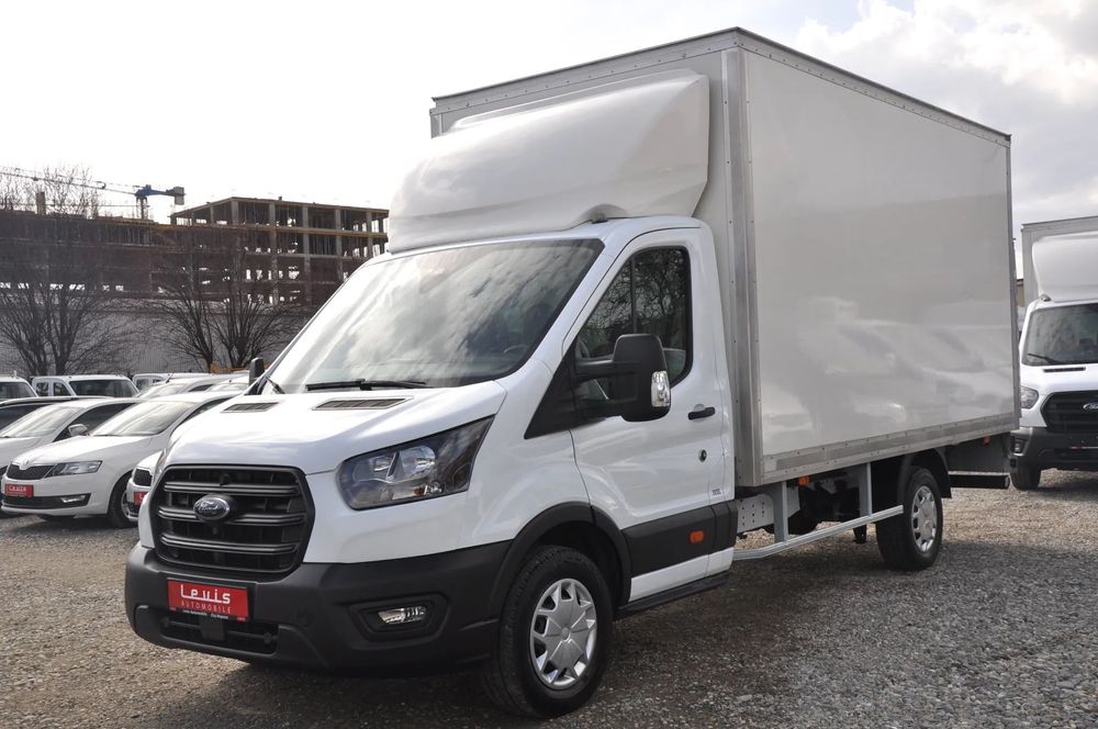 Ford Transit L4 Cub + Lift