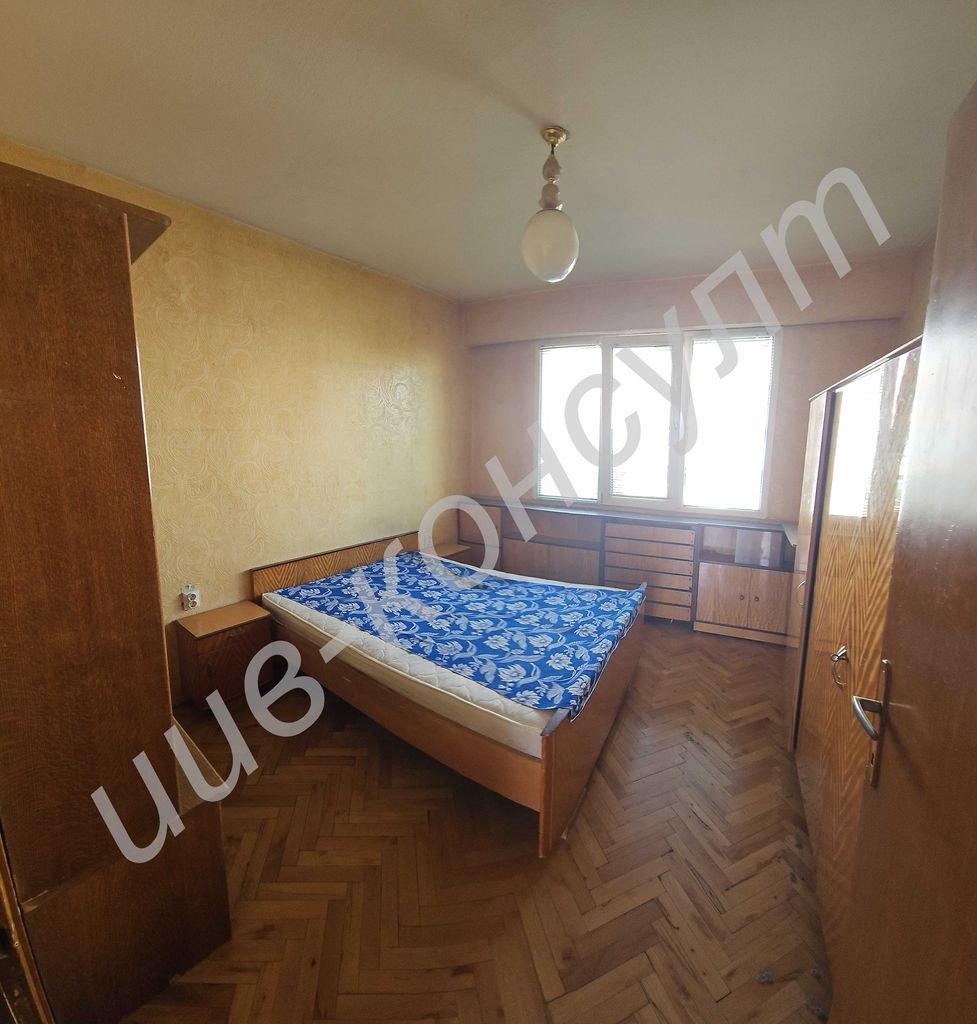Продава се Тристаен апартамент в Велико Търново, Център - 70 кв.м за 1315 €/кв.м - Снимка #3