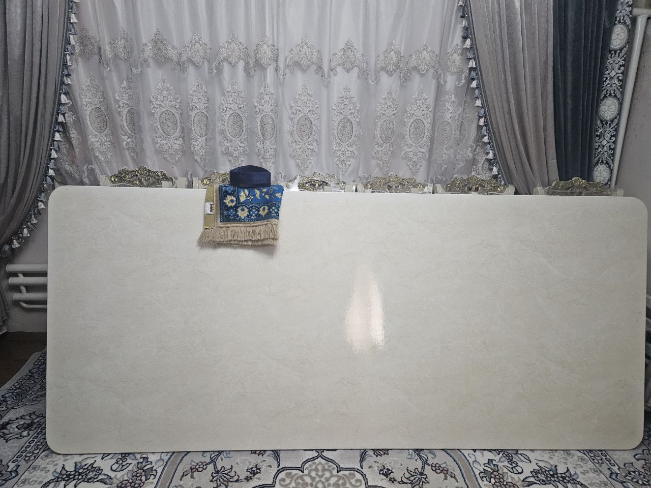 Oq stol stul 11 ta holati yaxshi sotiladi