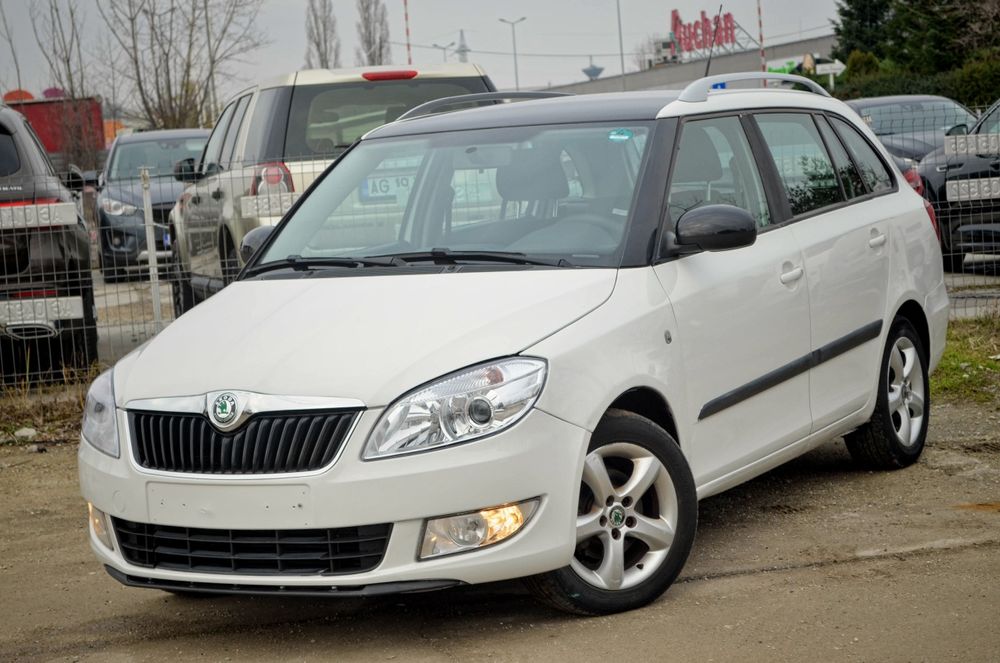 Skoda Fabia 2 Facelift - 2011 - 1.2 TDI - Navigație - Jante - Camera
