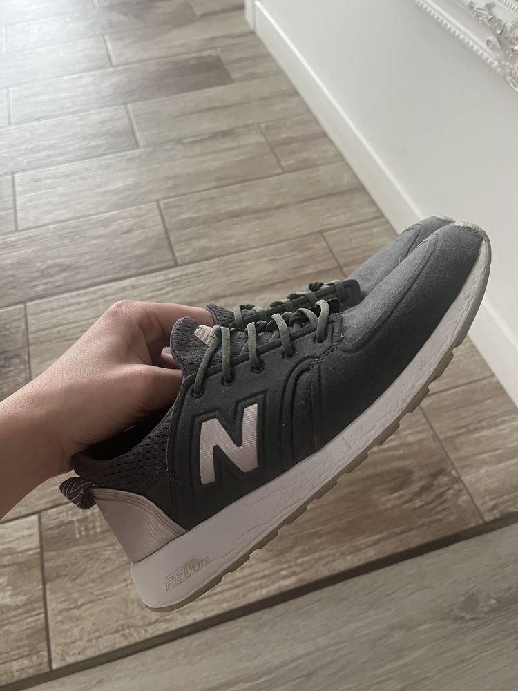 Adidasi New Balance marimea 39