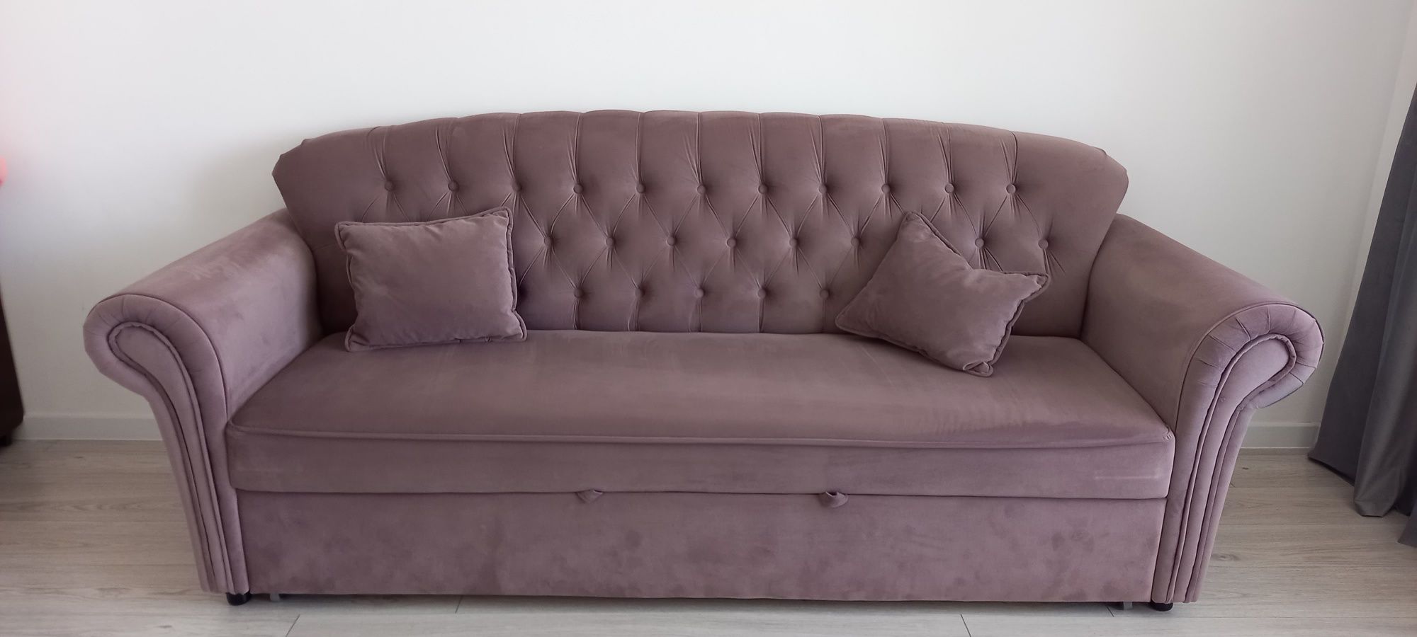 СРОЧНО продается диван раскладной в хорошем состоянии