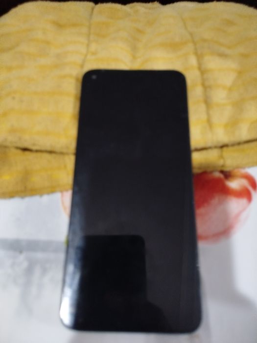 Реалми 7i на запчасти экран, плата верхний и нижний батарея все рабочи