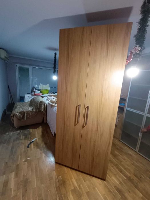 Цялостно обзавеждане за хол в перфектно състояние.