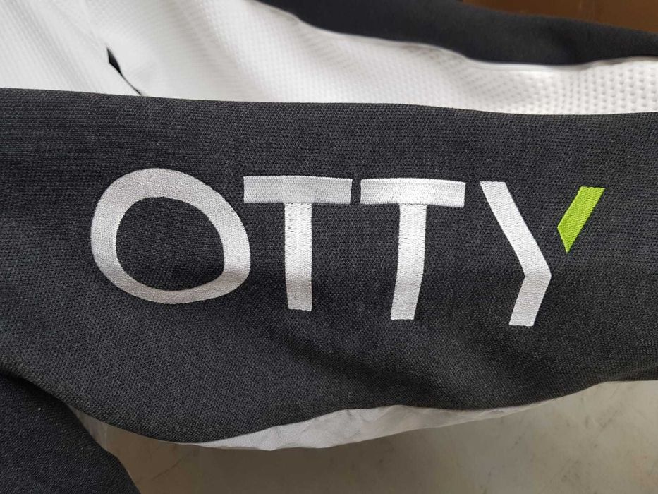 Huse detasbile saltele, protectie si pilote