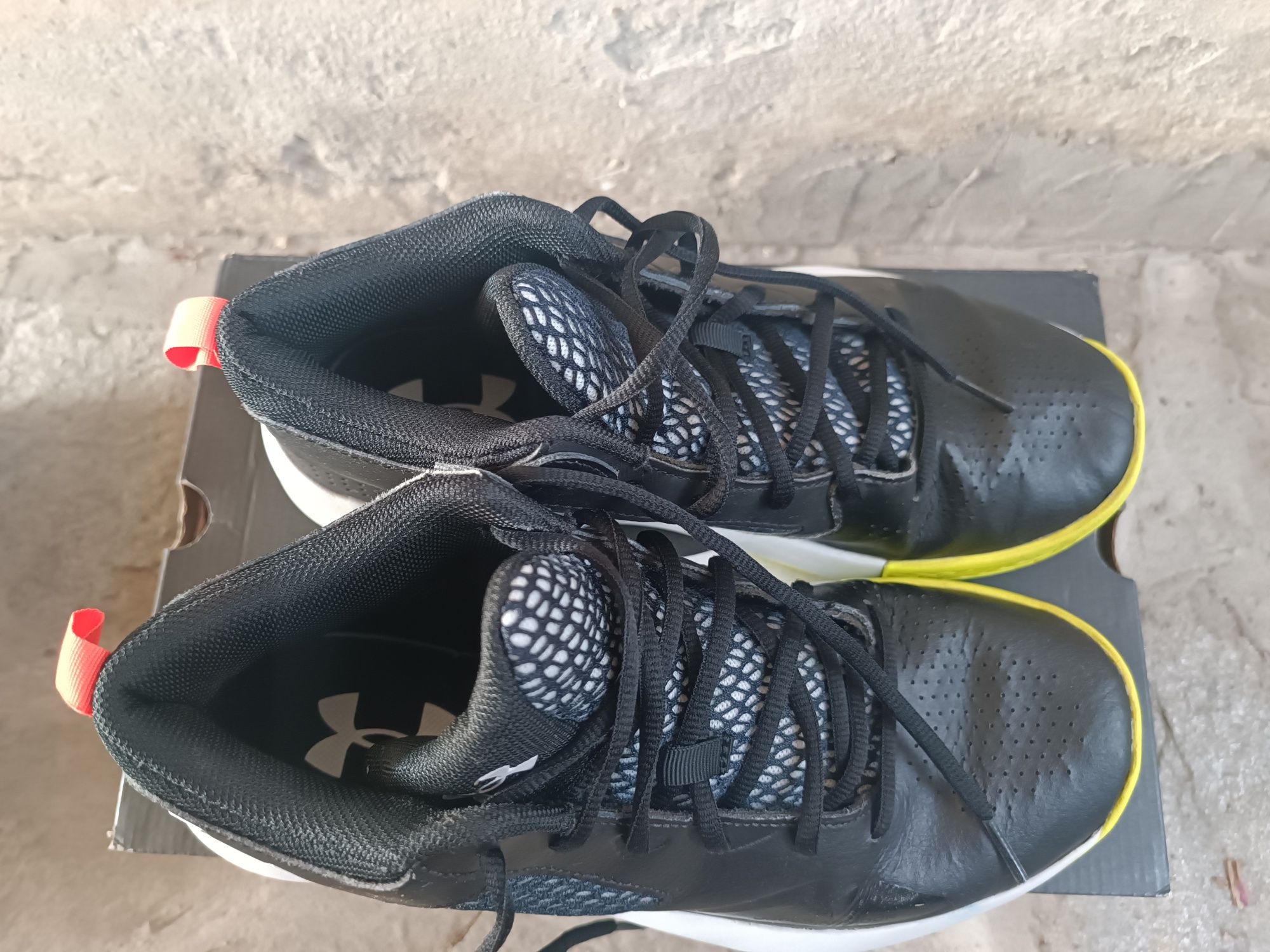 Мъжки маратонки Under armour 43 номер