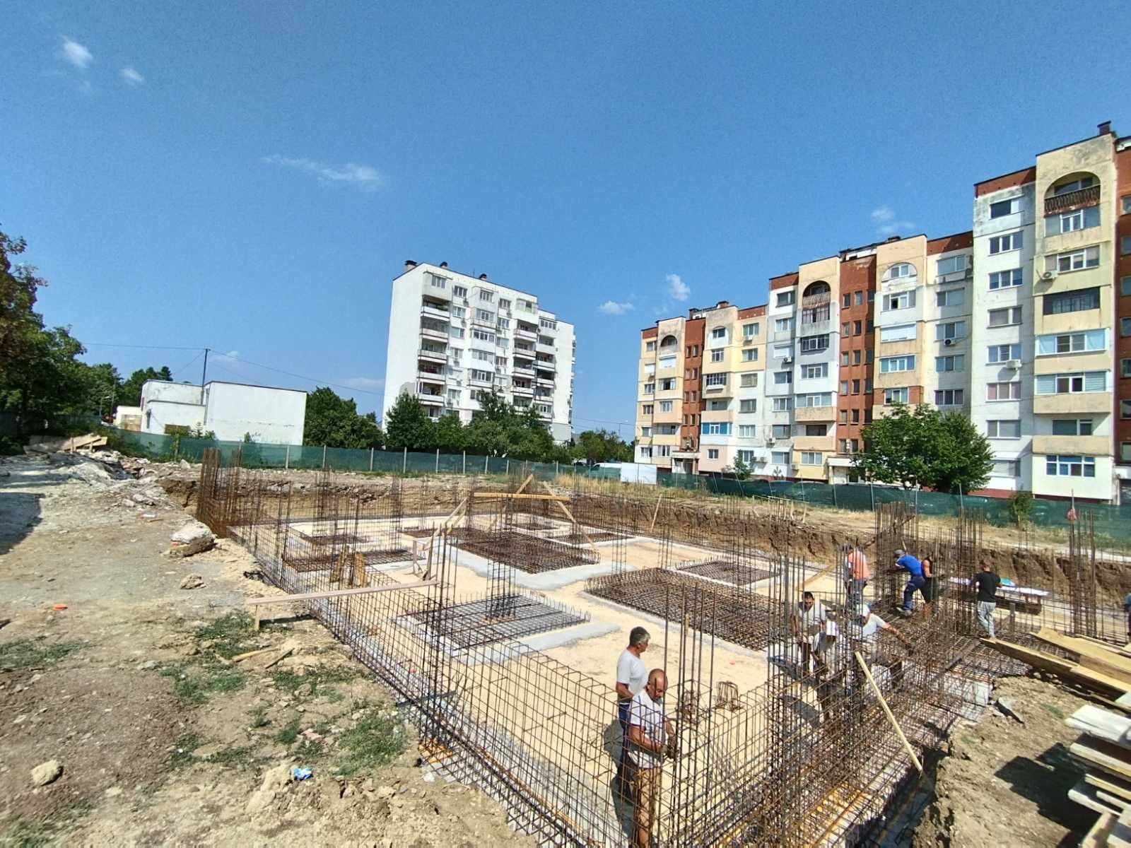 ДВУСТАЕН Апартамент! Кв. Запад до Лидл, Сграда Лозана!