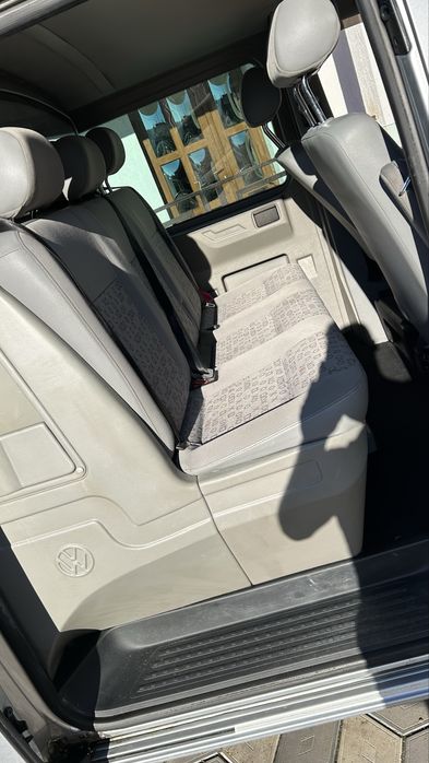 Volkswagen T5 autoutilitara