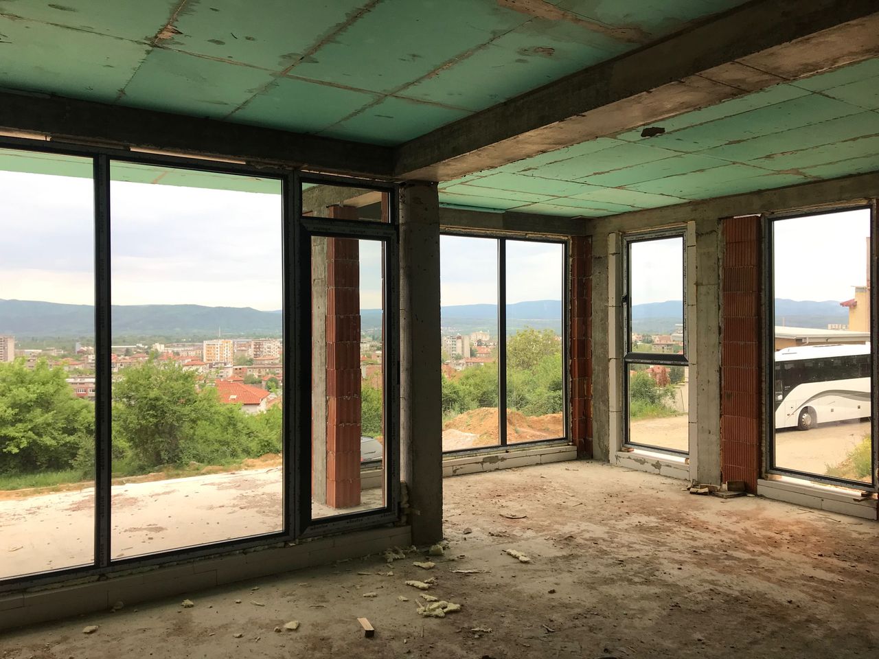 Продава се Къща в Казанлък - 268 кв.м за 870 €/кв.м - Снимка #1
