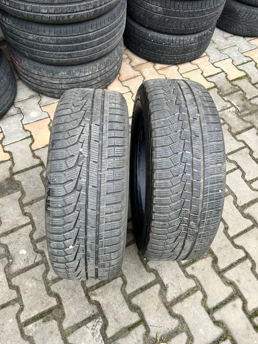 Vand 2 anvelopa de iarna 225-60-17