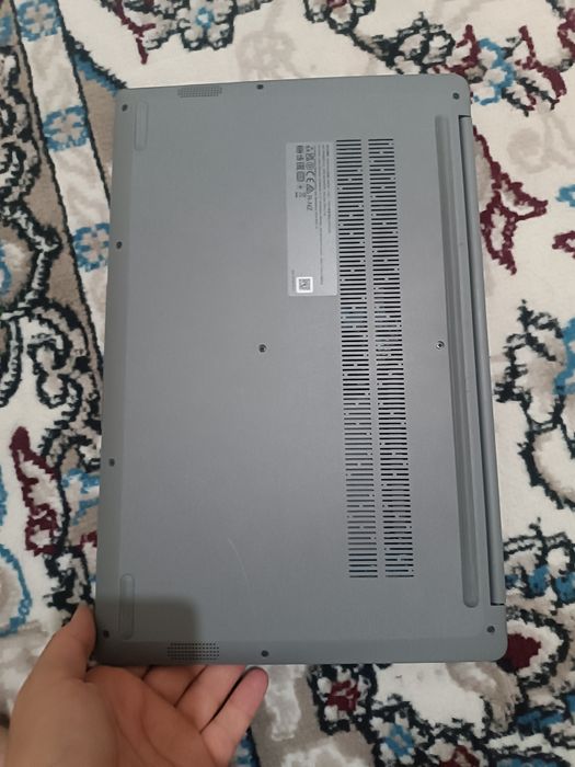 lenova notebook yangi holatda