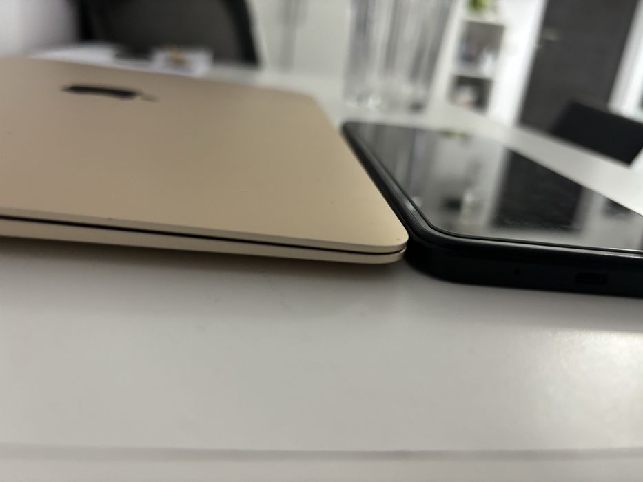 Macbook Gold, intel core M3, retina 12”, 8 gb ram, 256 ssd