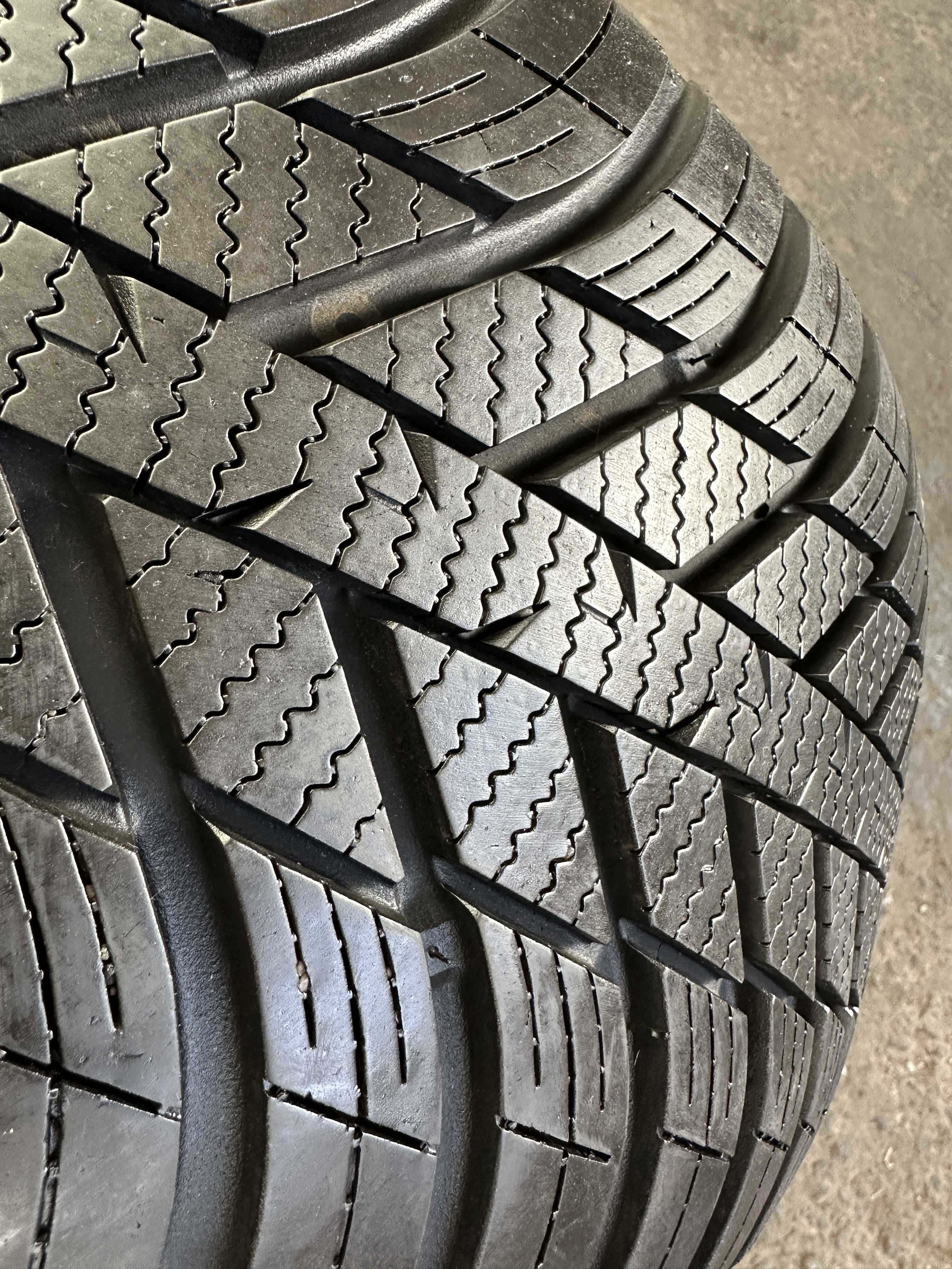 SET 2 Anvelope Iarna 225/40 R18 92V NEXEN Nblue 4 Season