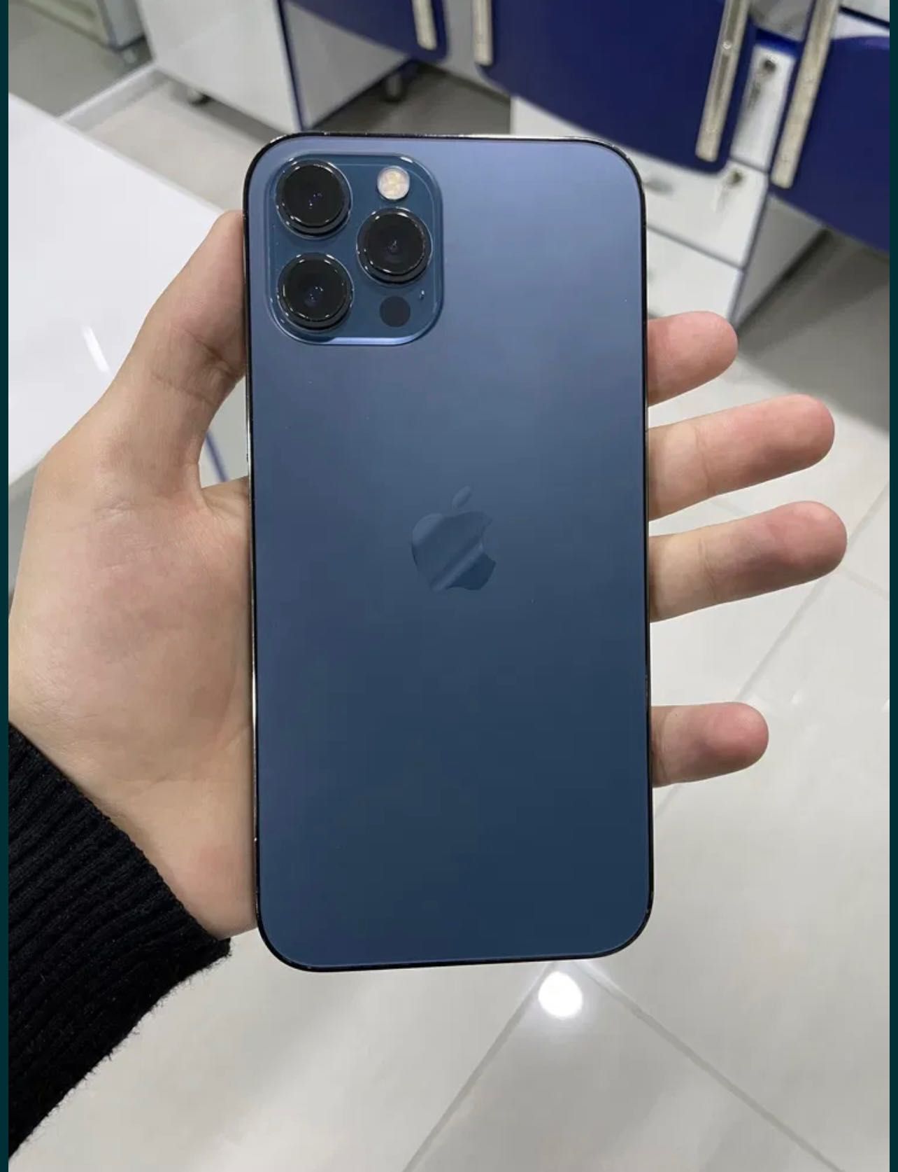 Iphone 12 pro max blu